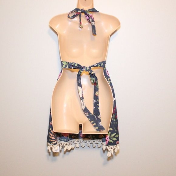 NWT Anthropologie Home Floral Crochet Butterfly Field Apron Navy One Size H12862 - Picture 6 of 8